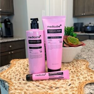 Medicube Rosemary PDRN Hair Shampoo - Pink
